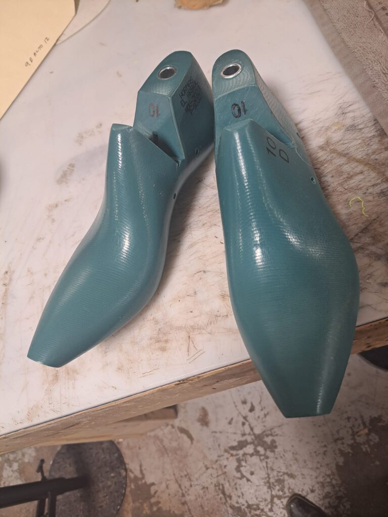 448625234 122138518910250457 746378165647386781 n 768x1024