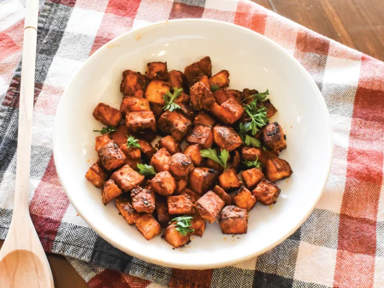 Seasoned potatoes 800x 768x576