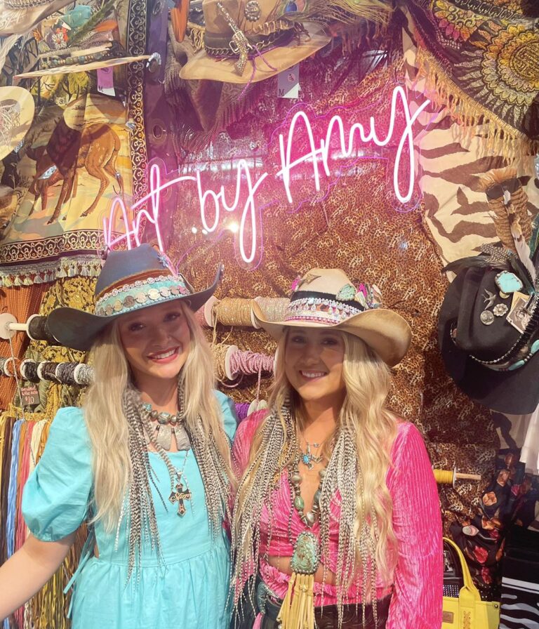 432438451 792992216197271 2132162142725905025 n 768x896