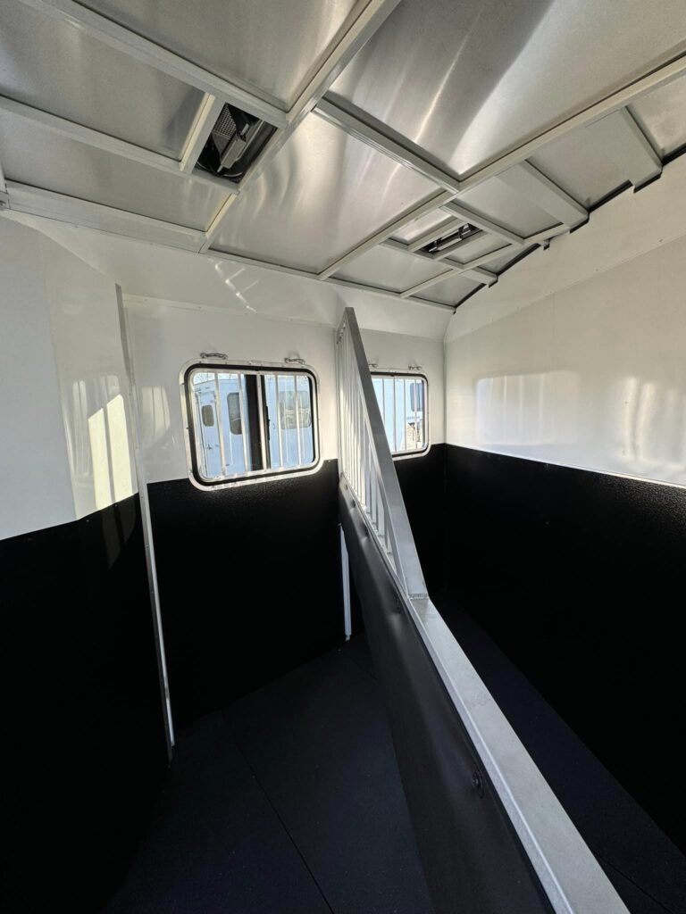 465271195 122160398174053523 6249109914711702624 n 768x1024