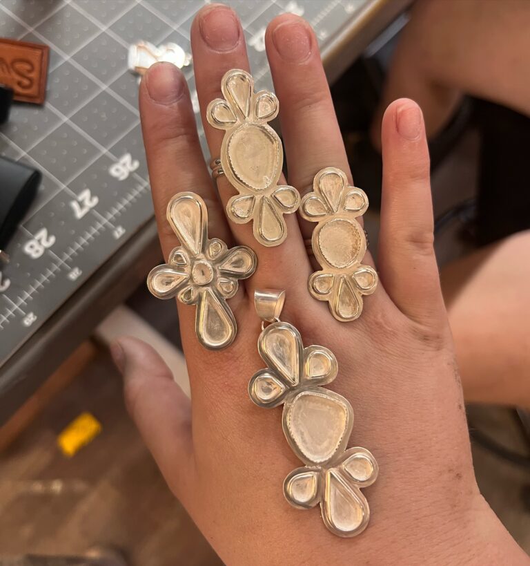 469092496 17949089633874170 3894256066546645435 n 768x819