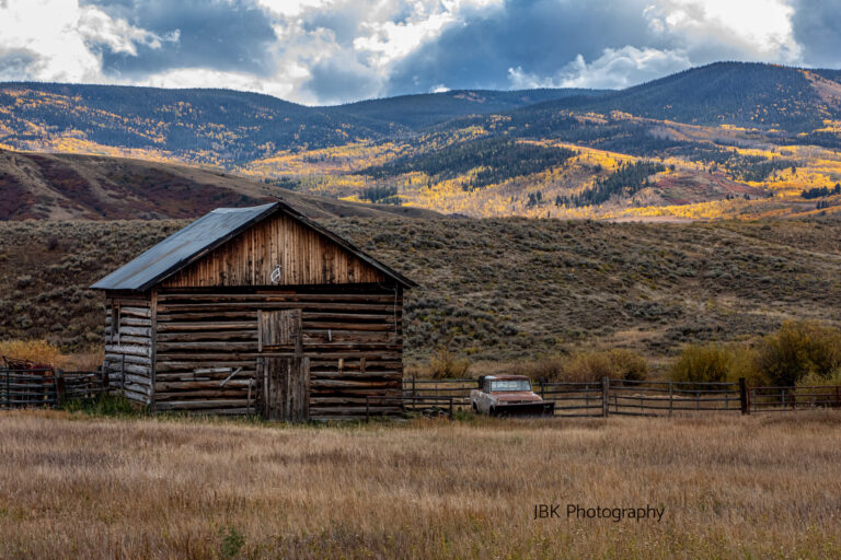 old barn colorado 768x512