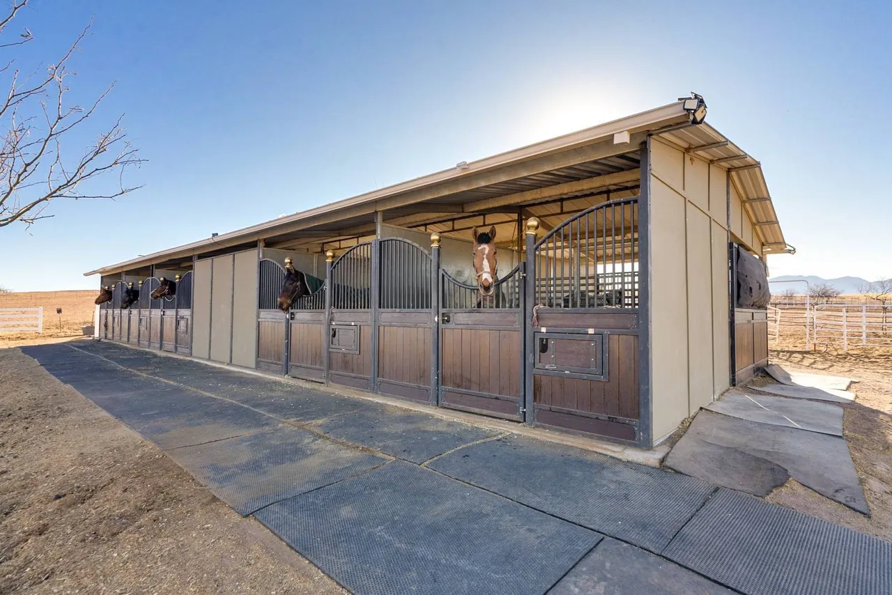 The European-Designed 10-Stall Barn